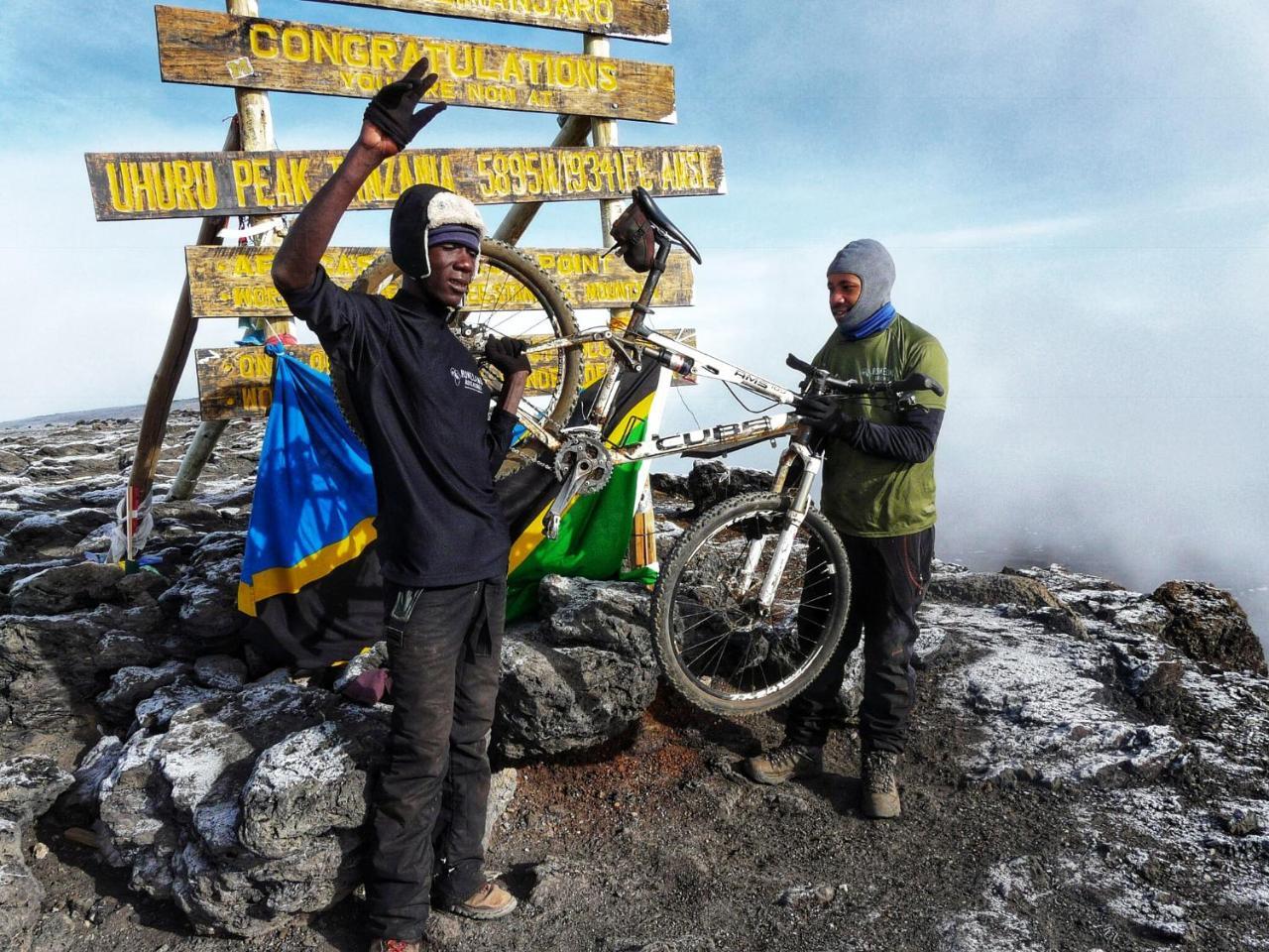 모시 Mountain Bikes House 호스텔 외부 사진